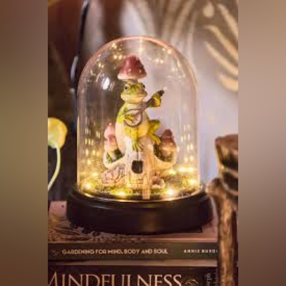 Earthbound Ribbit ‘N Blues LED Cloche Bell Jar, NIB